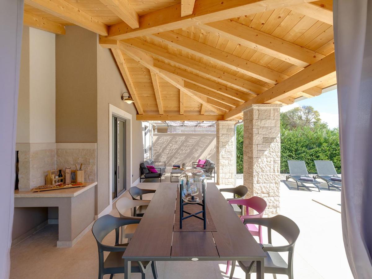 Villa Flora Vabriga Tar-Vabriga Exterior photo